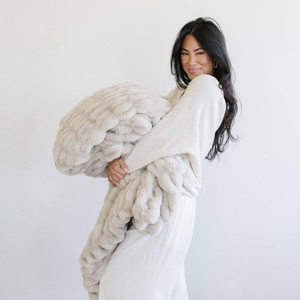 DOUBLE RUCHED FAUX FUR XL THROW BLANKETS: Flax - Lulu Bella Boutique