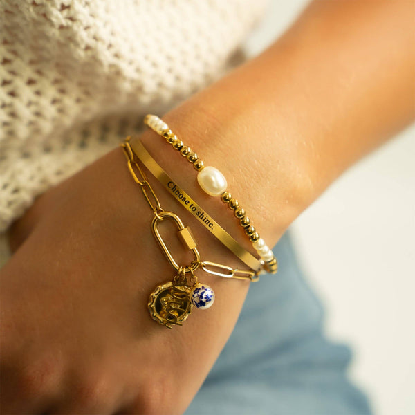 18K Gold PVD 8mm Kiska Glass Pearl Stretch Bracelet: Gold