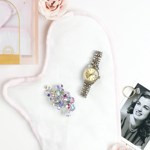 Glitzy Glove Anti-Tarnish Jewelry Polishing Mitt - Lulu Bella Boutique