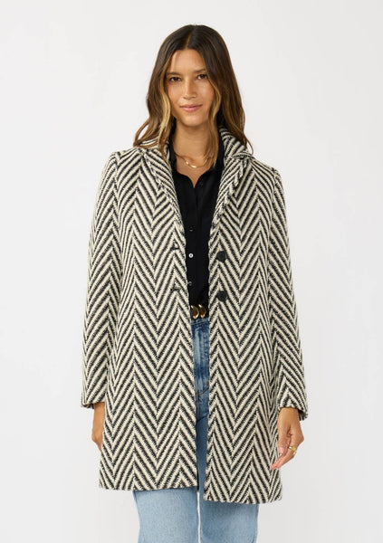 Chevron Notched Lapel Long Sleeve Coat: Cream/Black