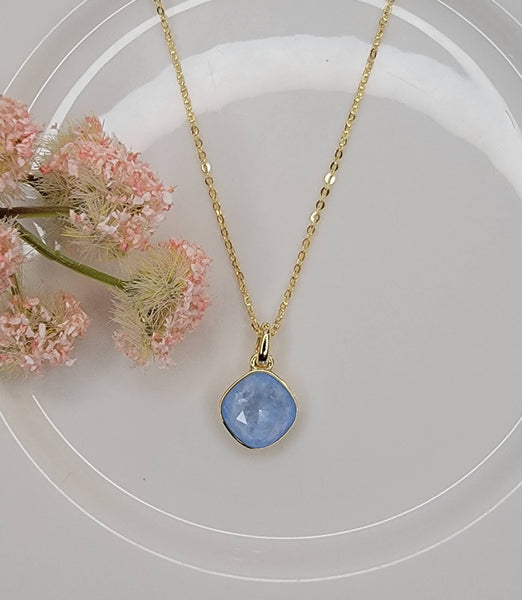 SWAROVSKI CRYSTAL CHARM NECKLACE.: SMOKEY/SILVER