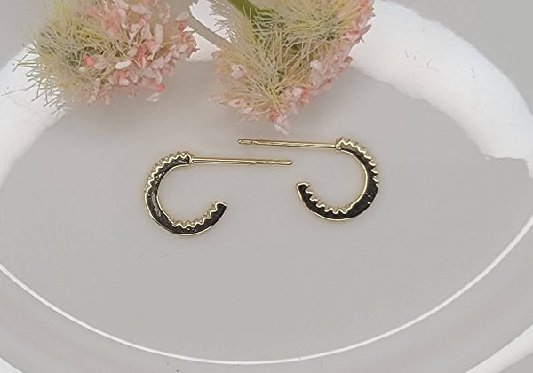 MINI HOOP TURNISH FREE EARRINGS. - Lulu Bella Boutique
