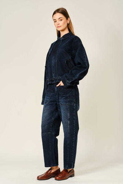 DARK WASHED BARREL JEANS: NAVY