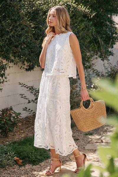 SLEEVELESS LACE TOP AND SKIRT SET WITH SCALLOPED HEM: OFF WHITE / S-M-L(2-2-2) - Lulu Bella Boutique