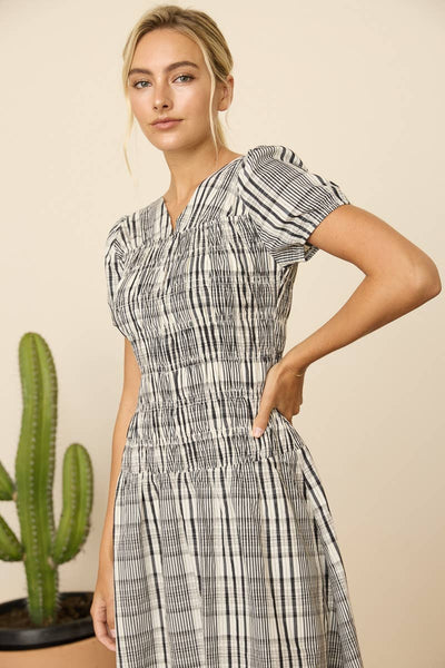 Black Multi Plaid Smocked Midi Dress: BLACK MULTI