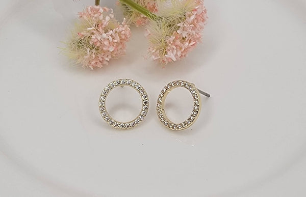 ROUND SHAPE POST EARRING.: Silver - Lulu Bella Boutique