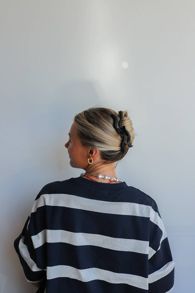 KAXI ORIGINAL WAVY HOLD EVERYTHING CLAW: HONEY BLONDE - Lulu Bella Boutique