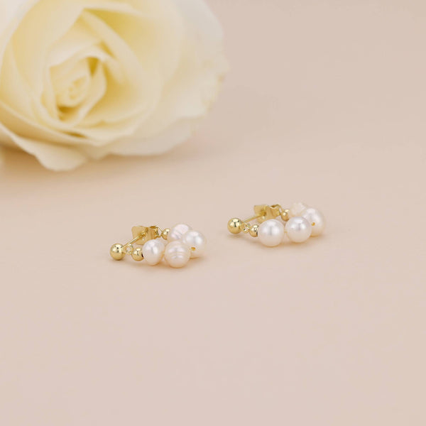 E134 pearl hoop earring, pearl earring, huggie earring - Lulu Bella Boutique