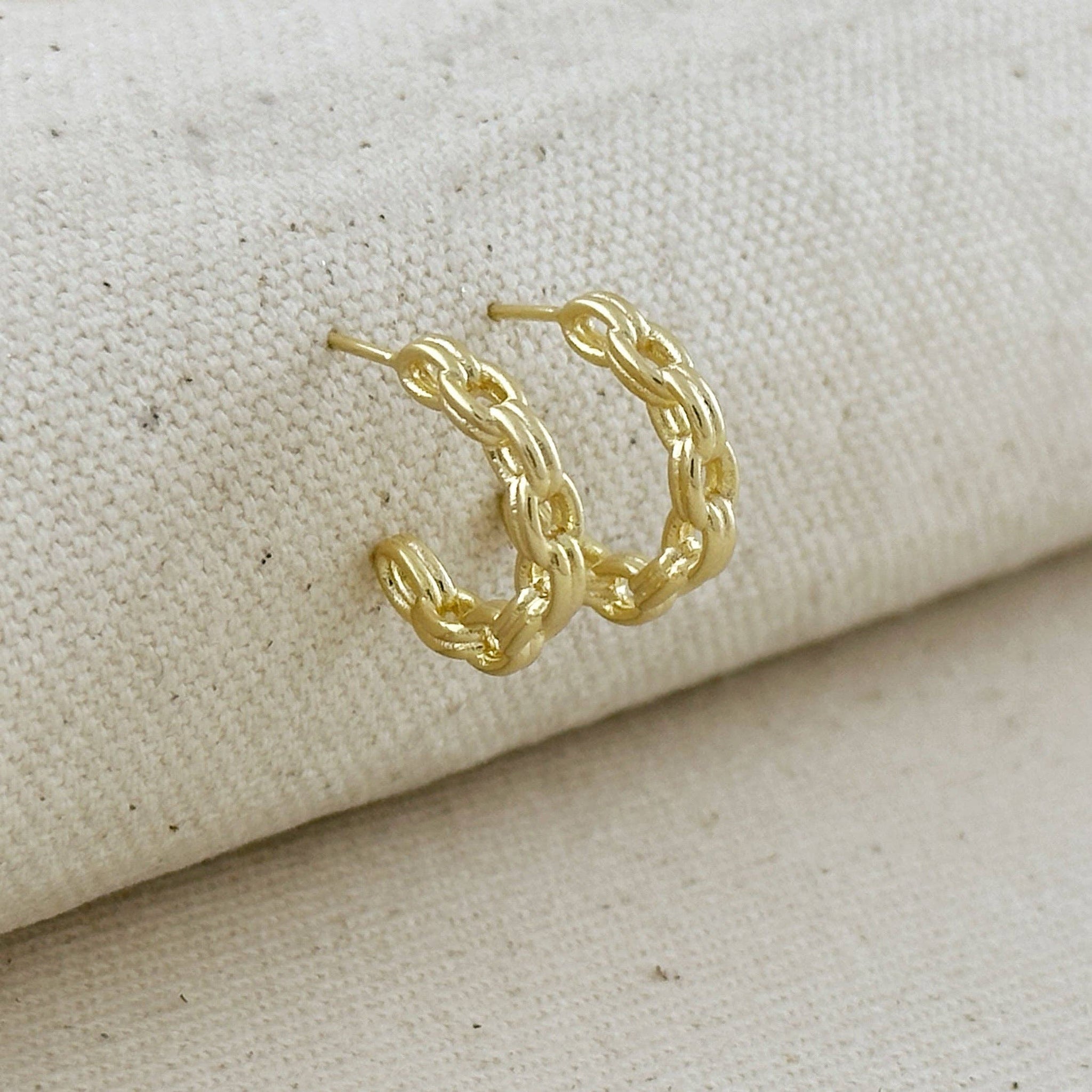 18k Gold Filled Chain C-Hoop Earrings - Lulu Bella Boutique