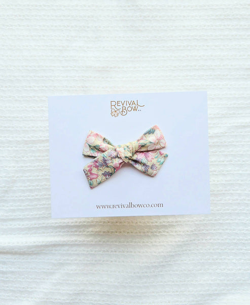 Mini Bow on Clip • Beige Floral - Lulu Bella Boutique