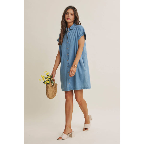 COFFEE RUN WASHED DENIM MINI SHIRT DRESS WITH SCALLOP DETAIL: LT. DENIM / S - Lulu Bella Boutique