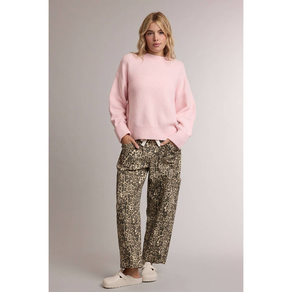 RELAXED CREWNECK SOFT KNIT SWEATER: LIGHT PINK