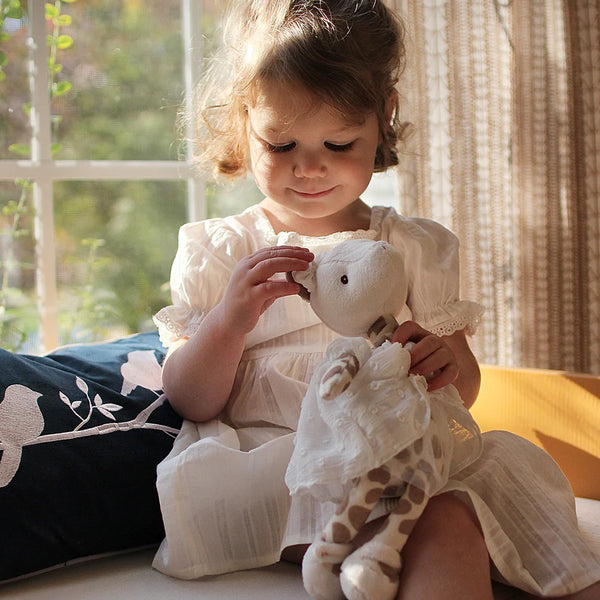 Lucy Giraffe - Lulu Bella Boutique