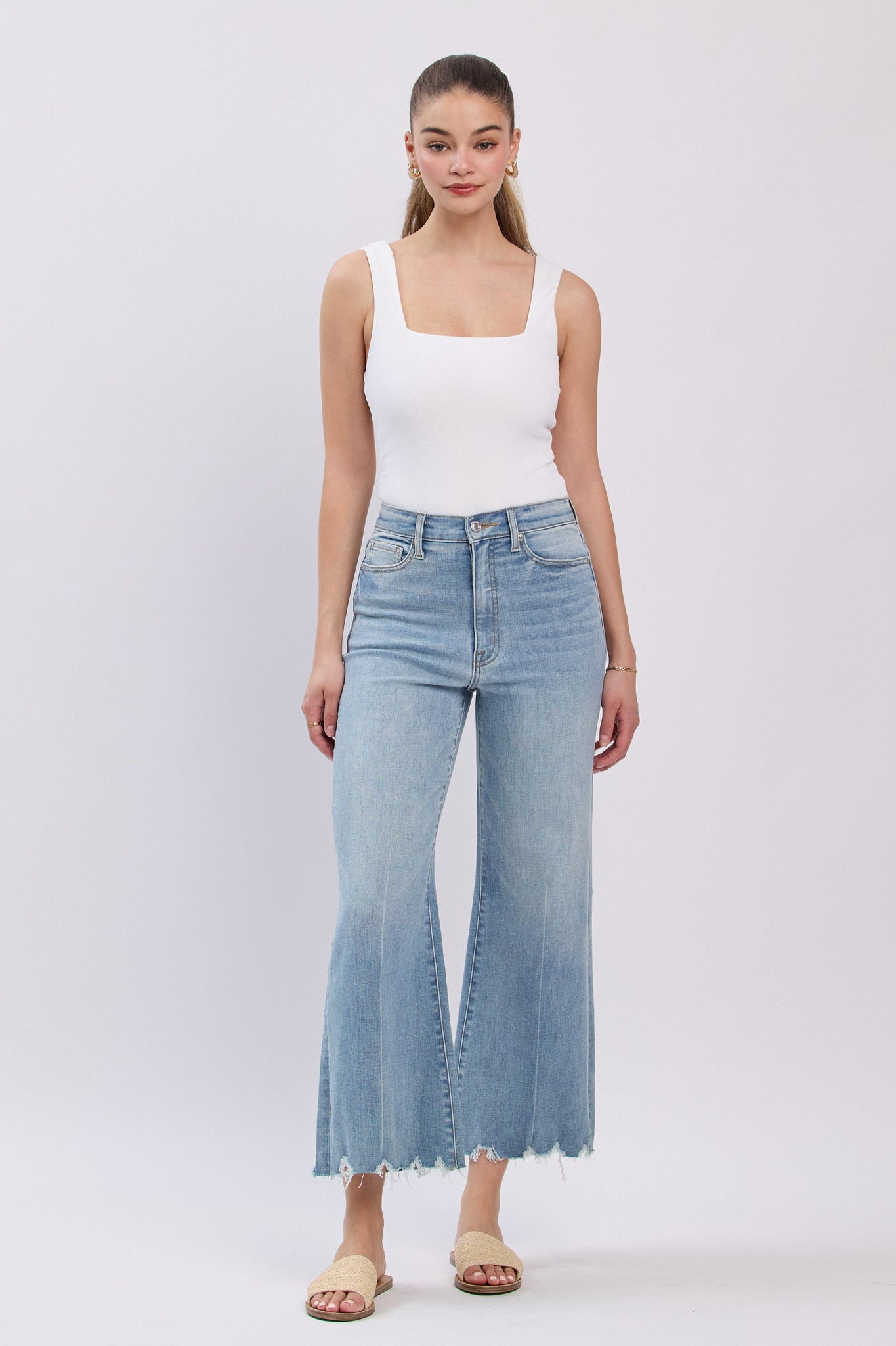 Mari Ultra High Rise Wide Leg CropMari
