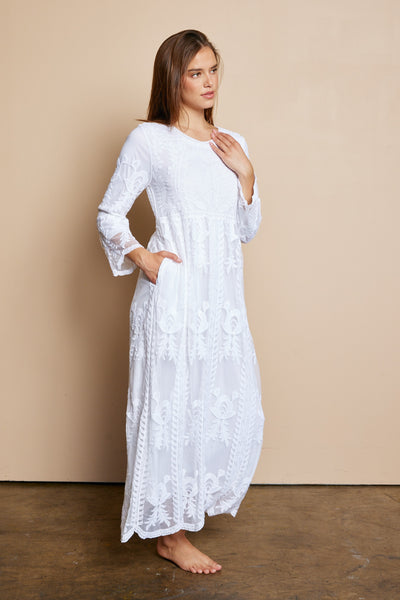 Petite Embroidered Lace Maxi Dress