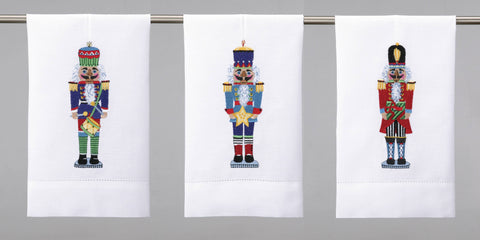 Peking Handicraft - Nutcrackers With Gifts Guest Towel - Lulu Bella Boutique