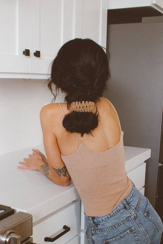 Shop ANDi - Brown Sugar Bird Nest Expanding Hair Claw - Lulu Bella Boutique
