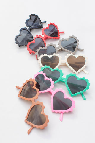 Space 46 Wholesale - Kids Toddler Scallop Heart Sunglasses - Lulu Bella Boutique