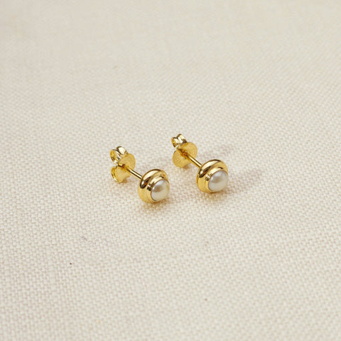 GoldFi - 18k Gold Filled Pearl Stud With Bezel Around - Lulu Bella Boutique