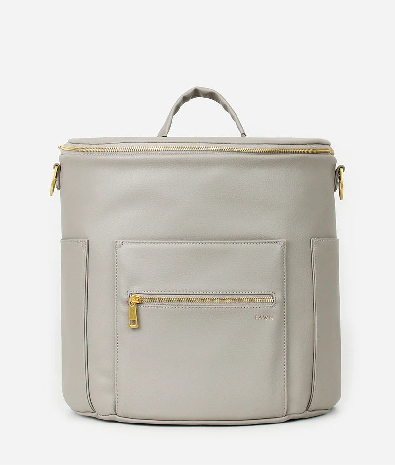 Motherhood is one of life’s greatest adventures, so Fawn Design designed a bag that you can wear every step of the way. The Fawn Design Original is the perfect diaper bag, combining style, comfort, and ease. Our signature bag is as fashionable as it is functional. The Original has 12 pockets to hold everything from bottles and toys to diapers and wipes, and it can be worn as a backpack or messenger style. 