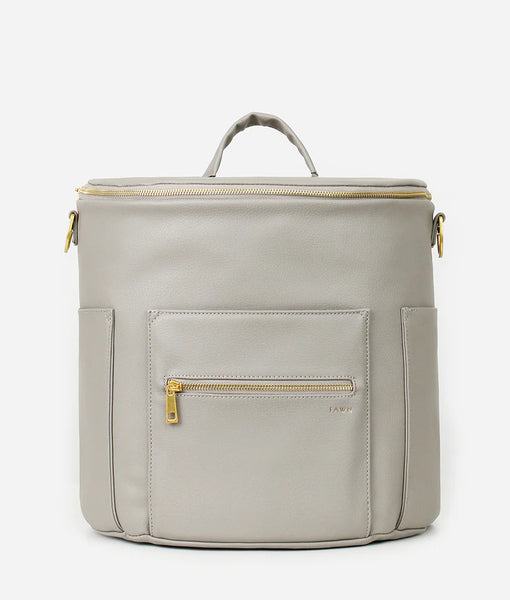 Motherhood is one of life’s greatest adventures, so Fawn Design designed a bag that you can wear every step of the way. The Fawn Design Original is the perfect diaper bag, combining style, comfort, and ease. Our signature bag is as fashionable as it is functional. The Original has 12 pockets to hold everything from bottles and toys to diapers and wipes, and it can be worn as a backpack or messenger style. 