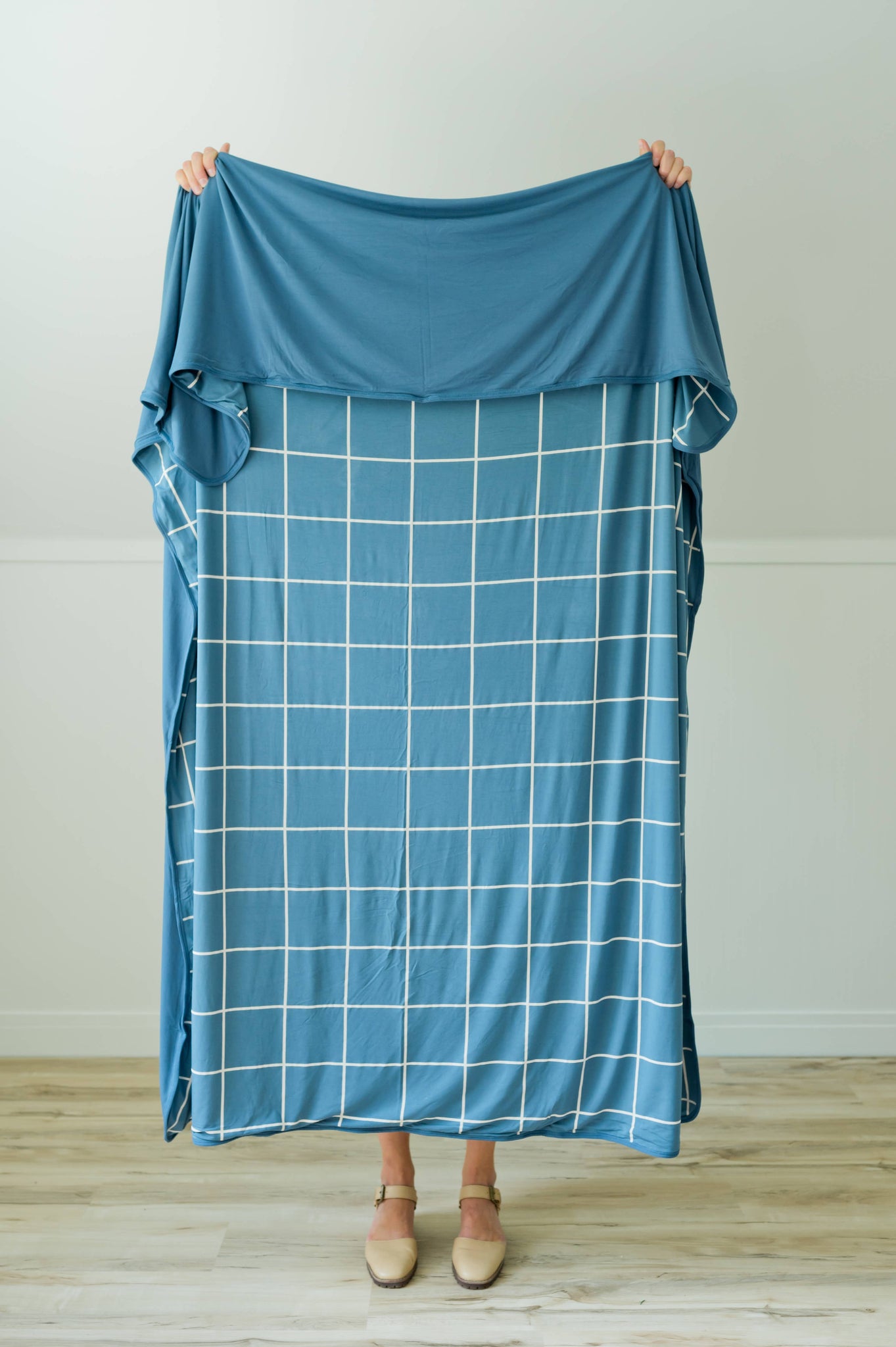 Pipermoon - Malibu Windowpane Adult Swaddle Blanket, Dorm Room Essential