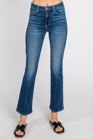 These Bambino jeans are where it's at! We love the crop length and the slight flare that make the most flattering fit!  RISE:10",INSEAM:27" Fabric Contents 93/5.5/1.5/Cotton/Poly/Span