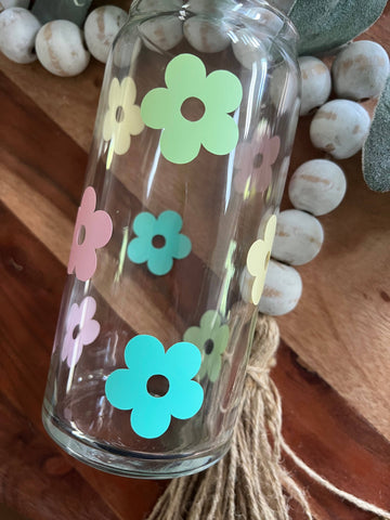 Pastel Retro Flowers, Daisy, Beer Can Glass, Iced Coffee Cup: 16 oz W/ Lid - Lulu Bella Boutique