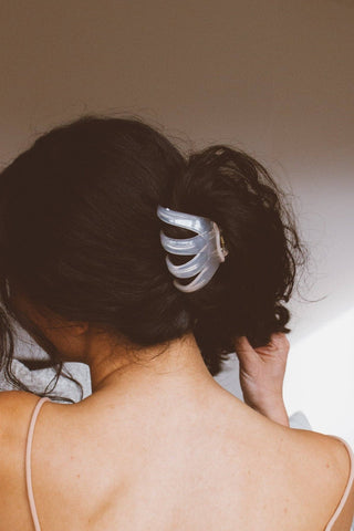 Shop ANDi - Octopus Claw Clip in Milky White - Lulu Bella Boutique